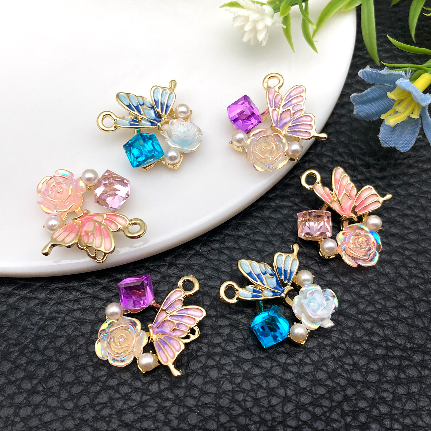 Diamond Stud Earrings - 2/6 pcs Small Luxe Style Pearl