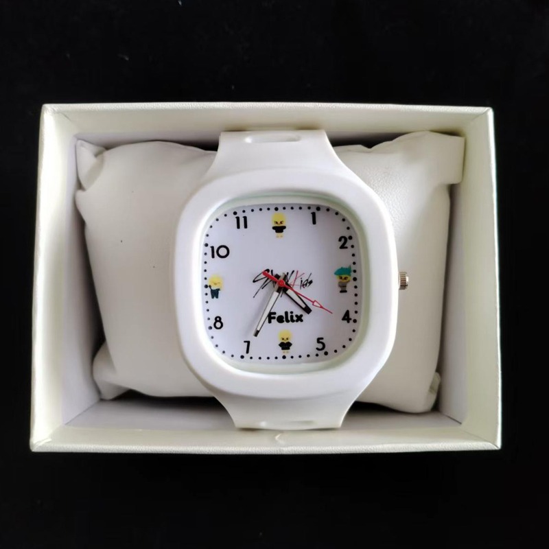New Skzoo Stray Kids Anime Car - Jewelry Stores Watches 리뷰 및 가격