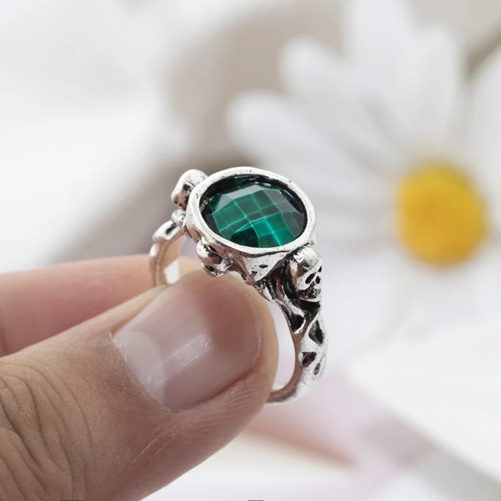 New Vintage Niche Classic Pira - Gothic Skull Ring 리뷰 및 가격