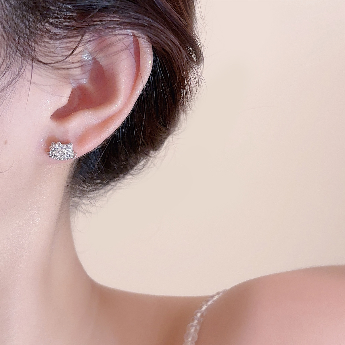 Stainless steel super flash fu - Diamond Stud Earrings 리뷰 및 가격