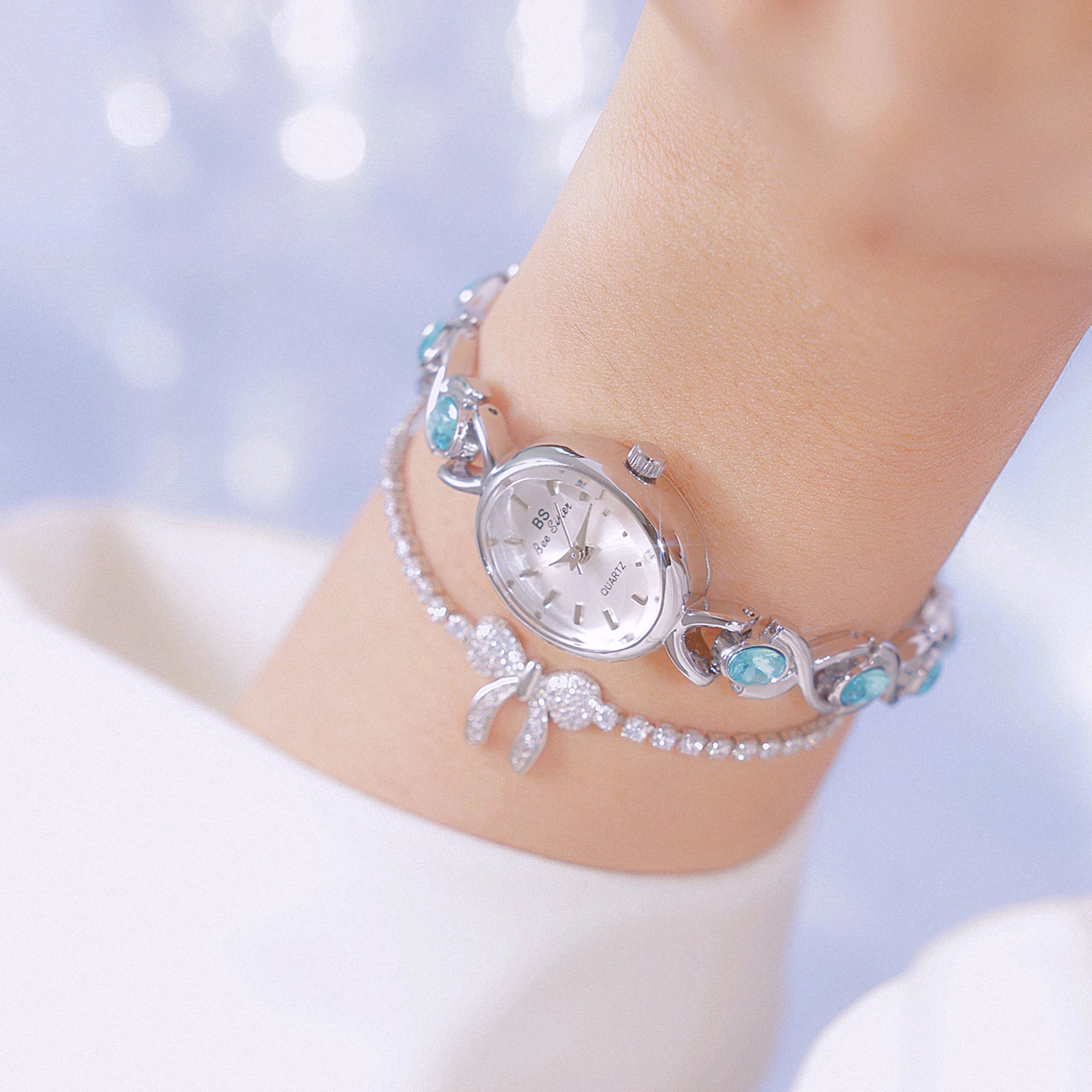 Blue Jewel Oval Bracelet Watch - Jewels In Quartz Watches 리뷰 및 가격